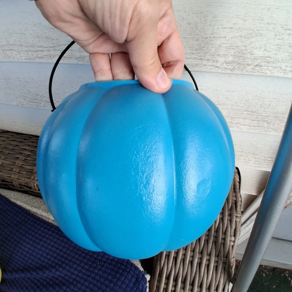 Turquoise Blue Halloween JOL Pumpkin Bucket Blow General Foam Plastics USA